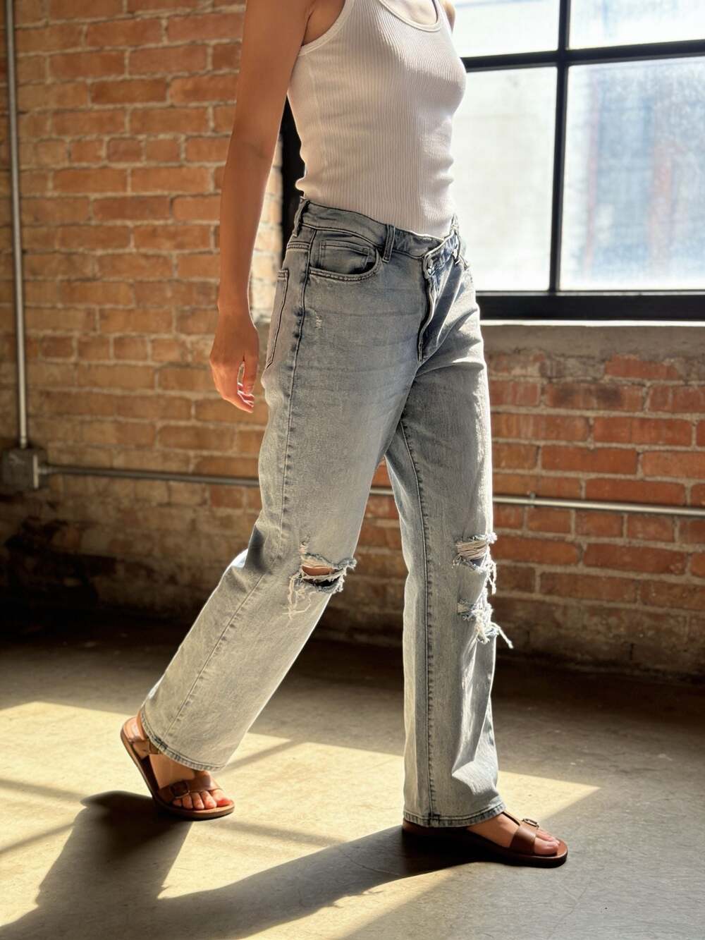 Willow & Root Distressed Light Wash Dad Jeans 34x29